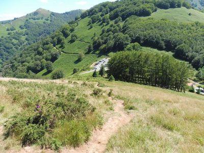 en bout de traverse, on voit Ispeguy