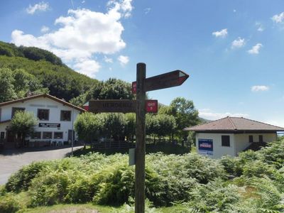 Col d Ispeguy. Poteau directionnel
