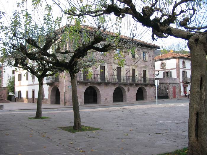Elizondo plaza de los Fueros